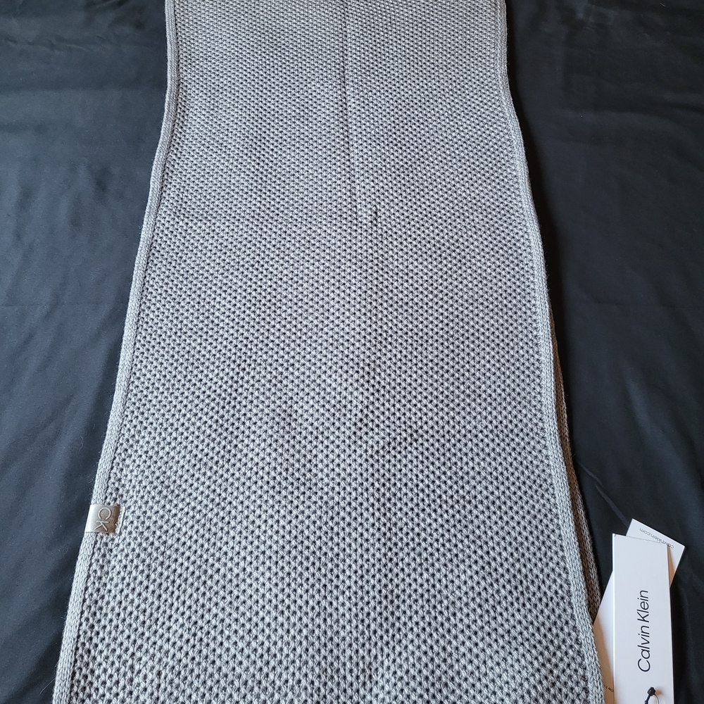 Calvin Klein Gray Multicolor Infinity Scarf Womens NWT Brand New